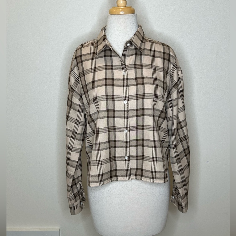 Tuckernuck Beige and Brown Plaid Button-Up Shirt Size M